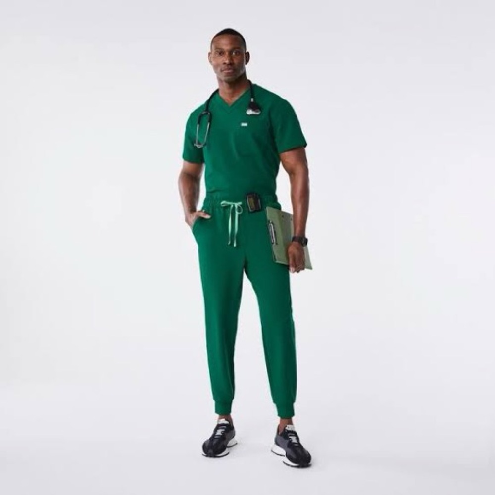Figs Hunter Green Scrub Set